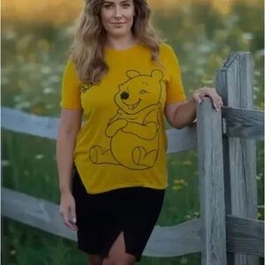 Women’s Yellow Winnie the Pooh T-Shirt Size Medium